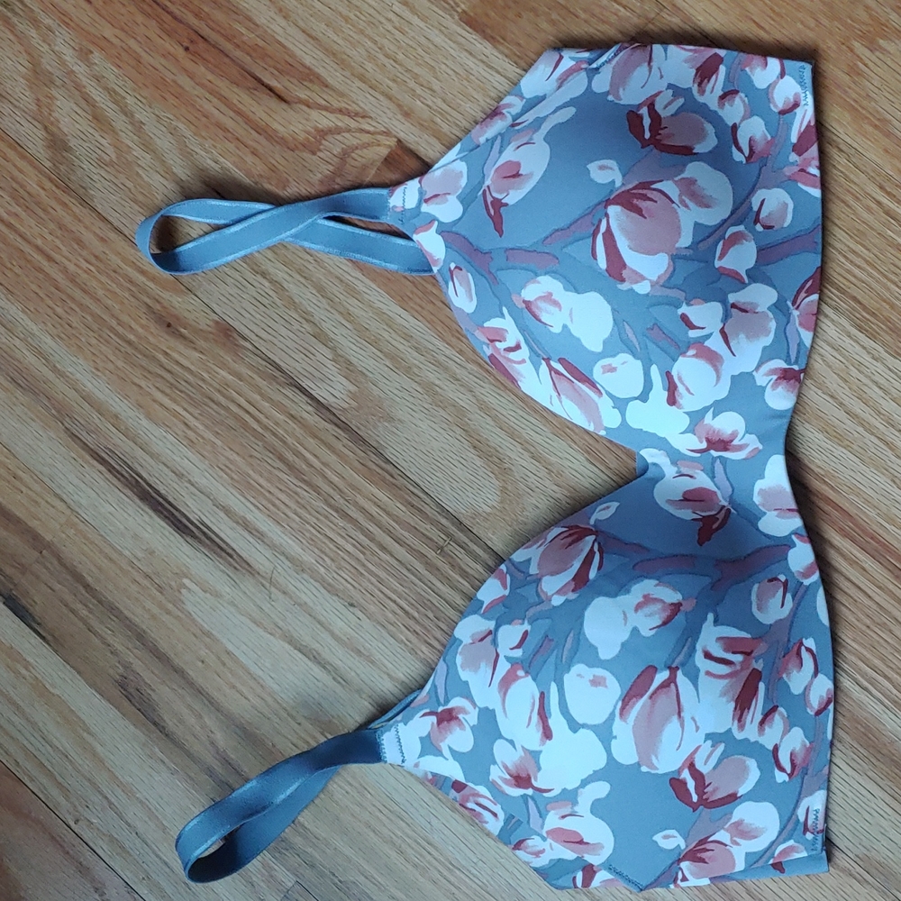 Knix WingWoman Contour Wireless Bra, Size 4, gray patterned